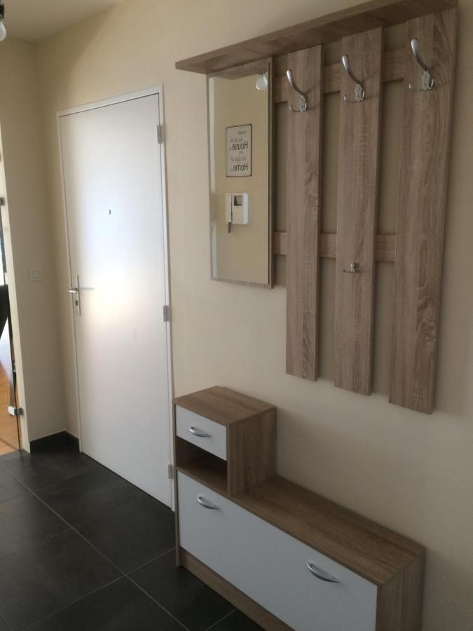 Prive-Kamer Centrum Oostende Met Eigen Badkamer/Wc Exterior foto